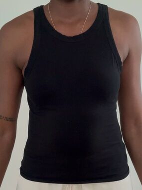 CO Essential Black Tank Top - Sleek Everyday Staple